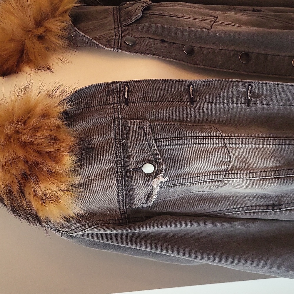 Buddy Love Jacket 🩶 - Picture 4 of 16